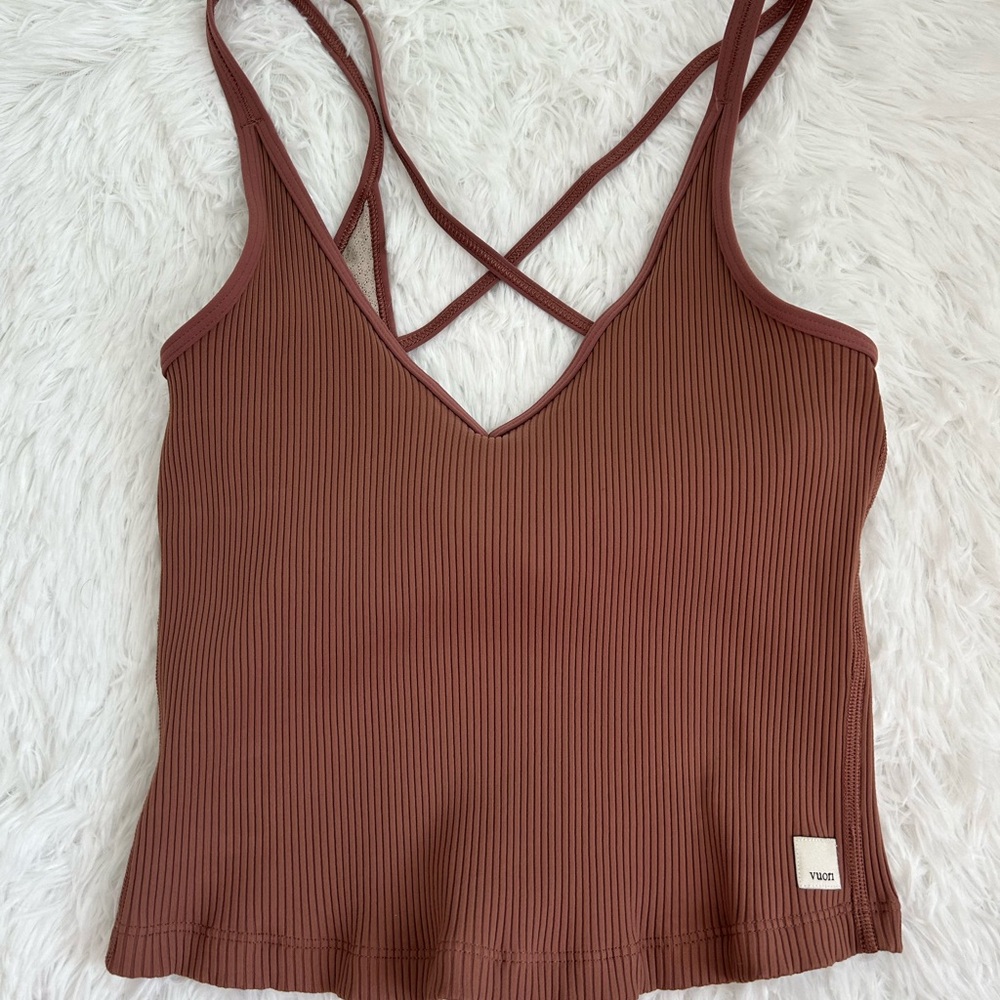 Vuori Ribbed Crop Tank | Berry Color | Ships Next Day - Picture 4 of 10